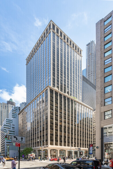 437 Madison Ave, New York, NY for lease - Building Photo - Image 2 of 20