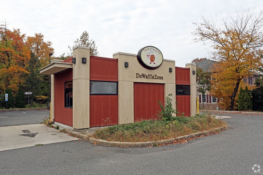 915 Cooper St, Deptford, NJ 08096