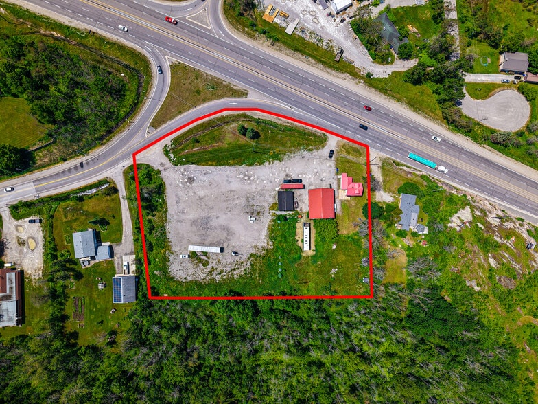 3300 Coopers Falls Rd, Gravenhurst, ON for sale - Building Photo - Image 1 of 6