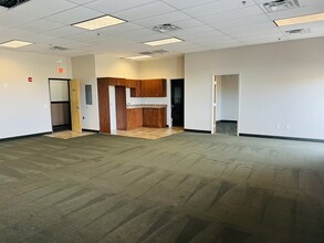 550-570 W Pioneer Blvd, Mesquite, NV for lease Interior Photo- Image 2 of 3