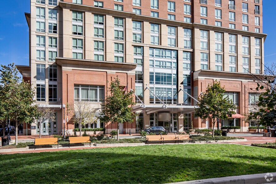 400 Courthouse Sq, Alexandria, VA for lease - Building Photo - Image 3 of 3