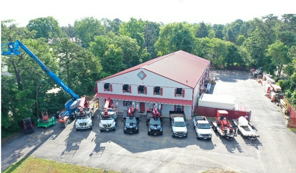 631 Herman Rd, Jackson, NJ 08527