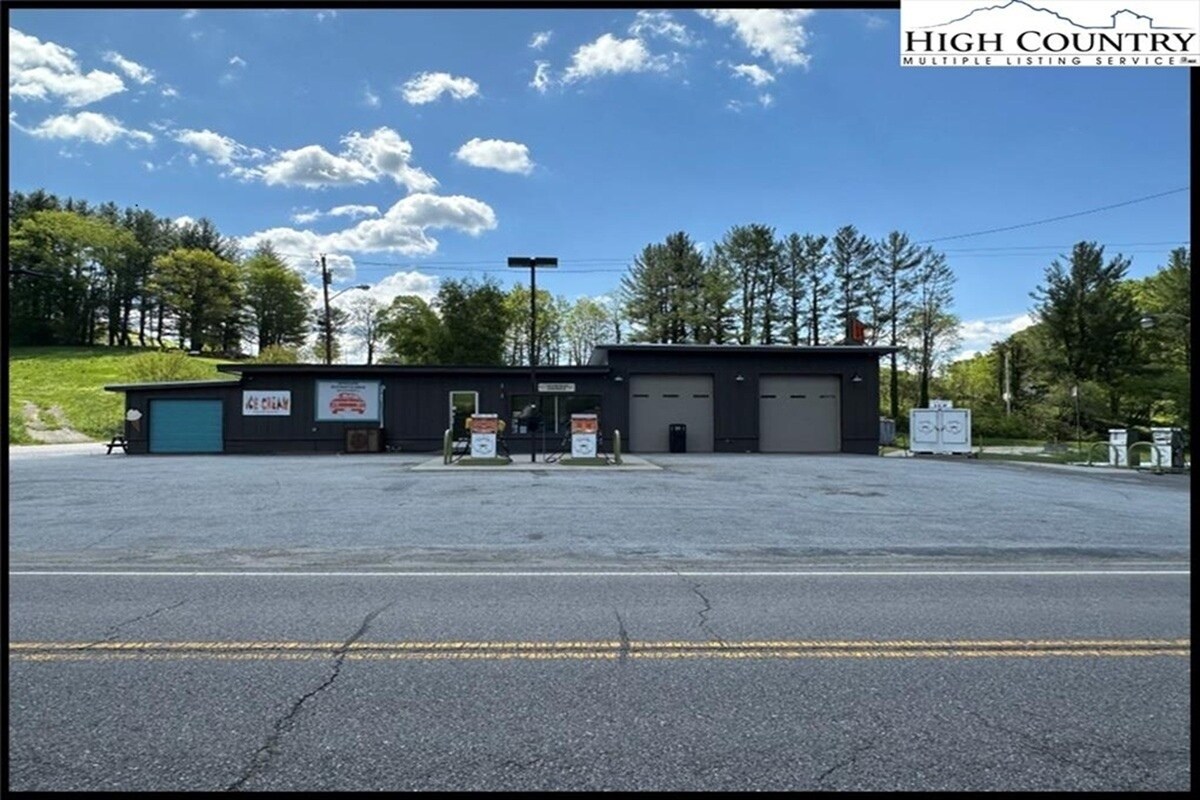 3979 Jefferson Hwy, Mouth Of Wilson, VA for sale Primary Photo- Image 1 of 1