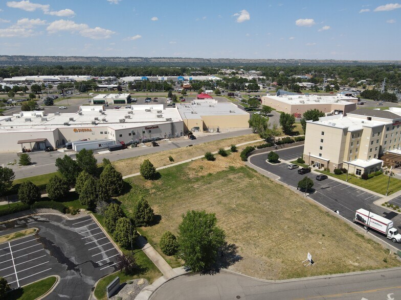 915 S 25th St W, Billings, MT for sale - Primary Photo - Image 1 of 17