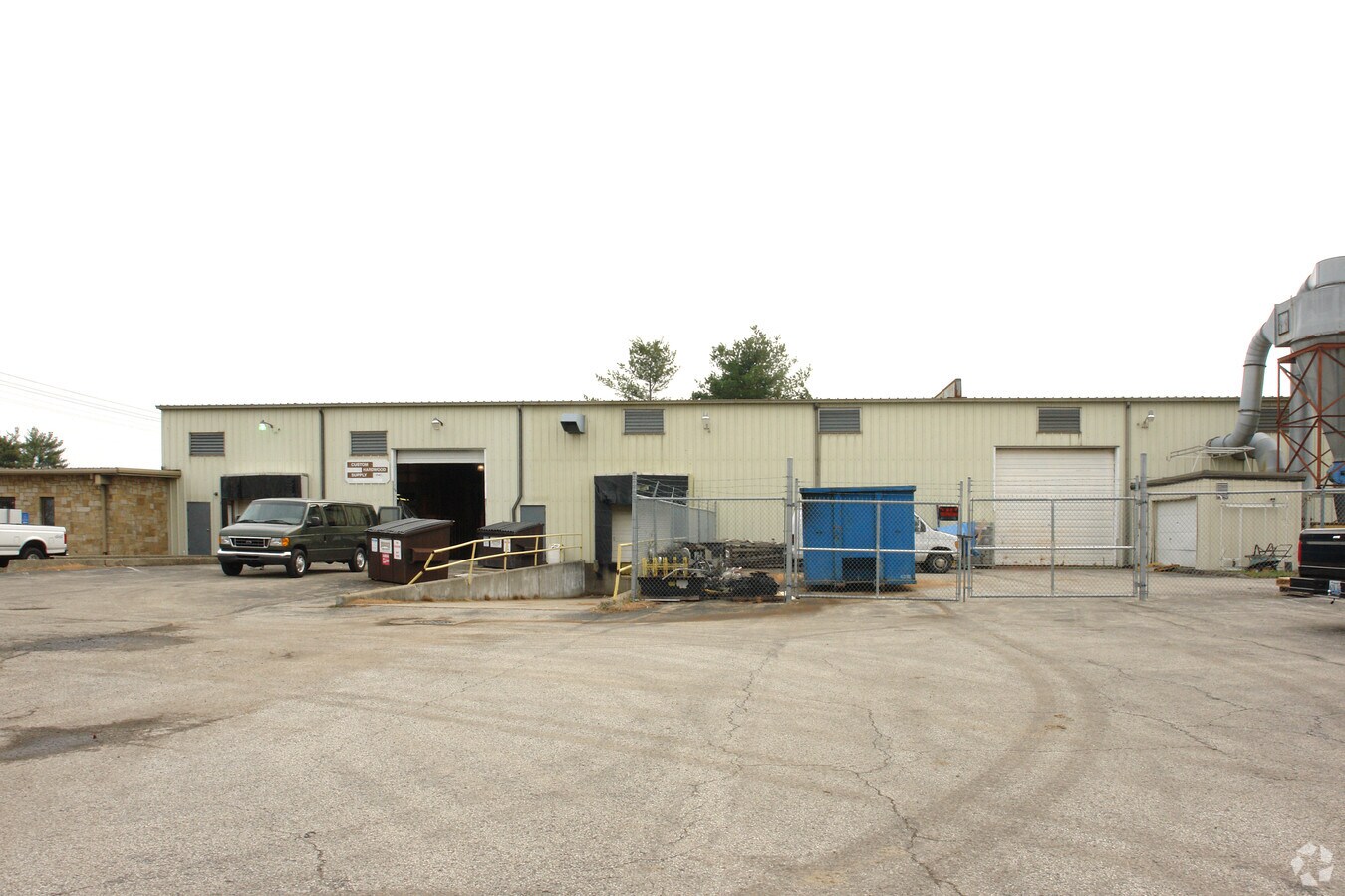 5800 Poplar Level Rd, Louisville, KY 40228