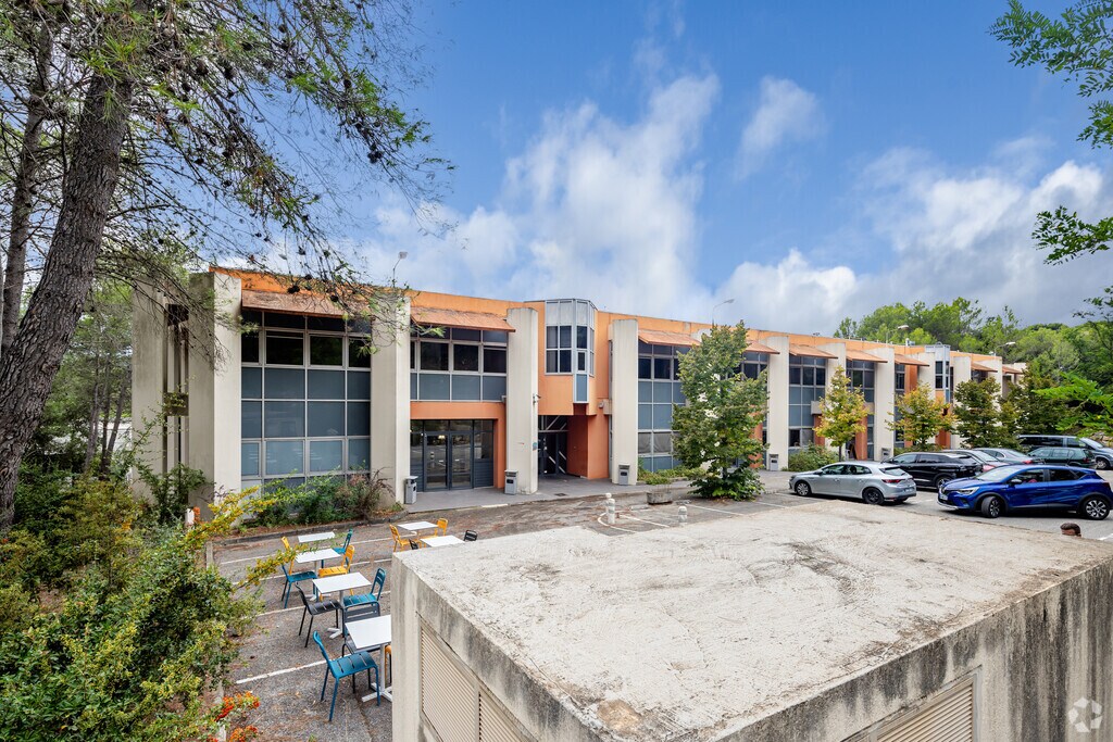 Location Bureaux 300 m² - Photo 1