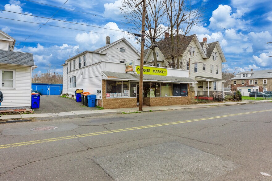 398 Center St, Meriden, CT for sale - Primary Photo - Image 1 of 1
