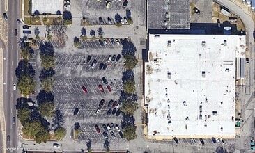 2323 NW 13th St, Gainesville, FL for lease Interior Photo- Image 2 of 2