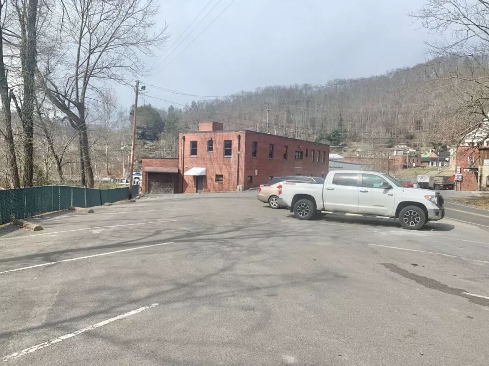 19 Park St, Pineville, WV 24874 Office for Sale