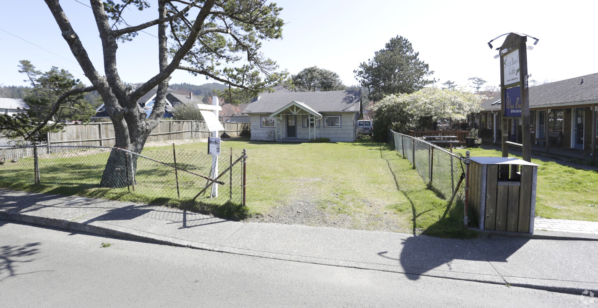 279 Hemlock St, Cannon Beach, OR for sale Primary Photo- Image 1 of 1