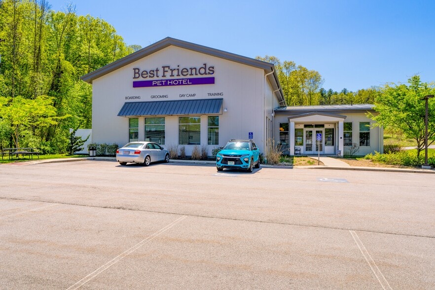 2 Technology Dr, Tyngsborough, MA for sale - Building Photo - Image 2 of 5