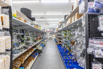 2205 NW 20th St, Miami, FL for sale Interior Photo- Image 2 of 13