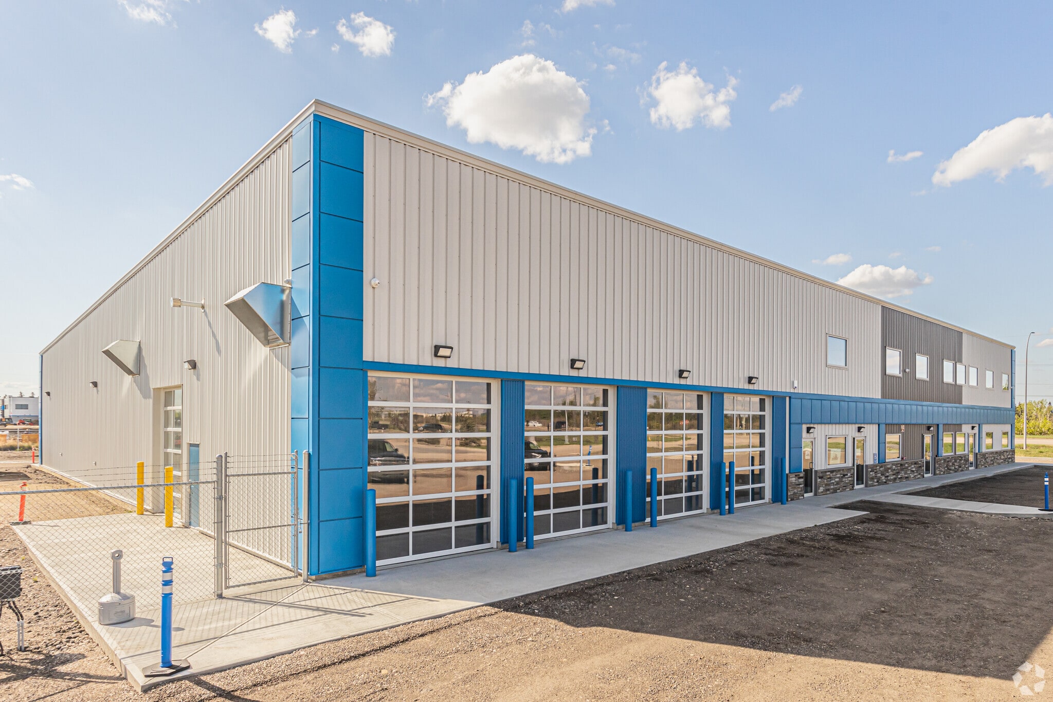 13630 159th St NW, Edmonton, AB for sale Primary Photo- Image 1 of 1