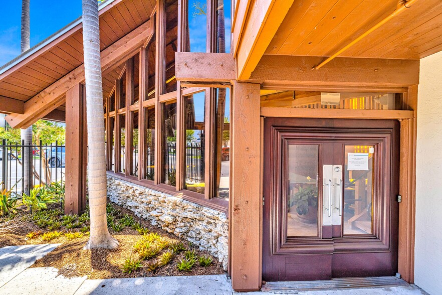 3045 N Federal Hwy, Fort Lauderdale, FL for sale - Building Photo - Image 3 of 52