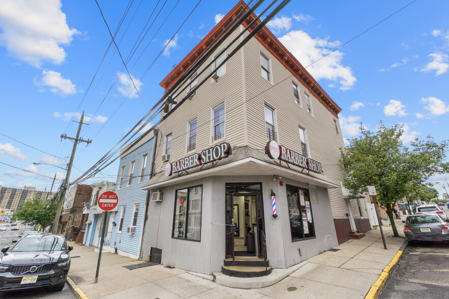 6107 Jefferson St, West New York, NJ for sale - Building Photo - Image 1 of 1