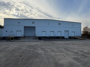 7272 Governors Dr NW, Huntsville, AL for lease Building Photo- Image 2 of 7