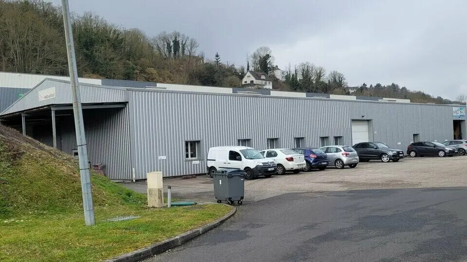 Flex in BAPEAUME-LES-ROUEN for lease Building Photo- Image 1 of 13