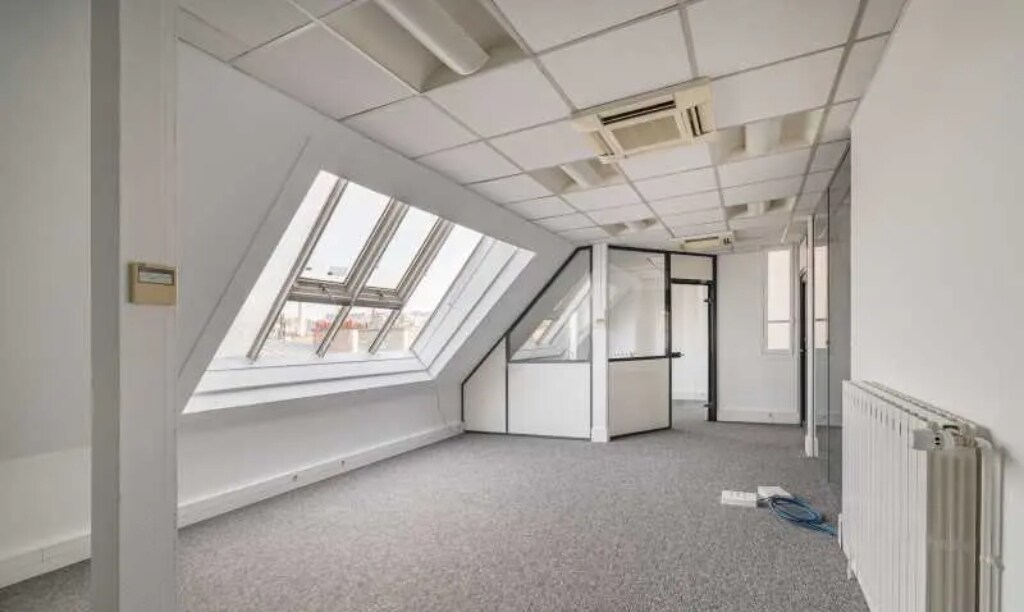 3 rue Moncey, Paris for lease Interior Photo- Image 1 of 5