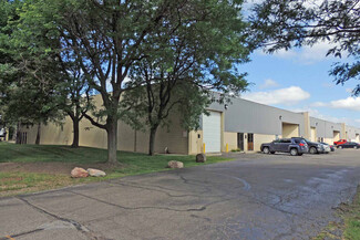 More details for 395-447 Elmwood Dr, Troy, MI - Industrial for Lease