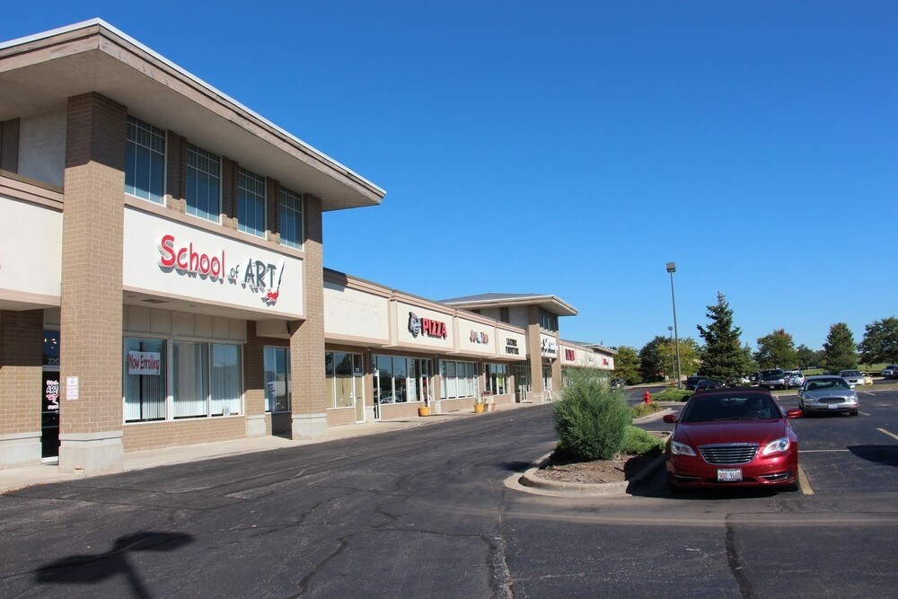 1772 S Randall Rd, Geneva, IL 60134 The Shops of Randall Square