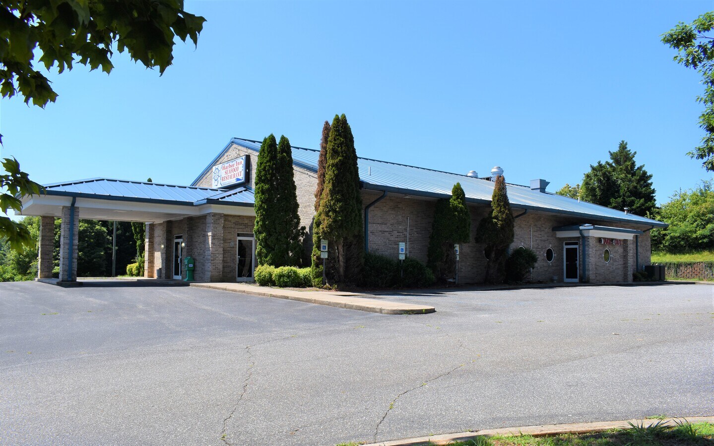 2006 S Sterling St, NC 28655