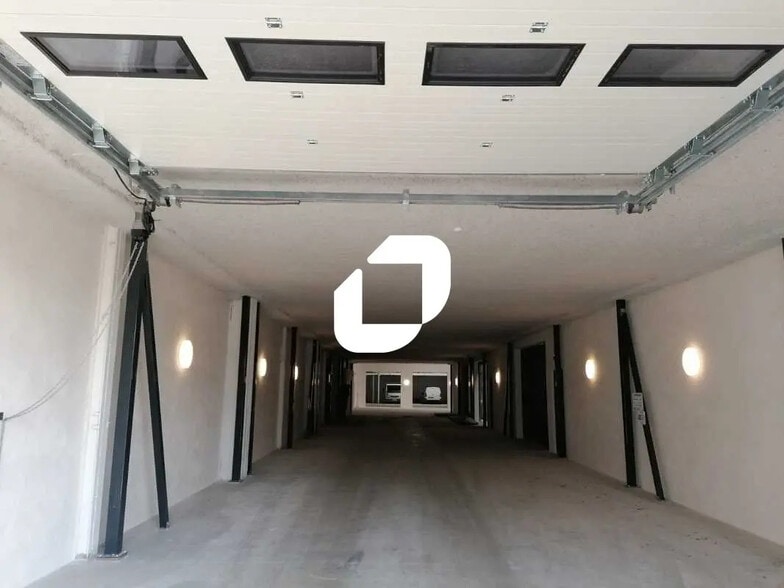 1860 Route De Frans, Villefranche-sur-Saône for lease - Building Photo - Image 3 of 11