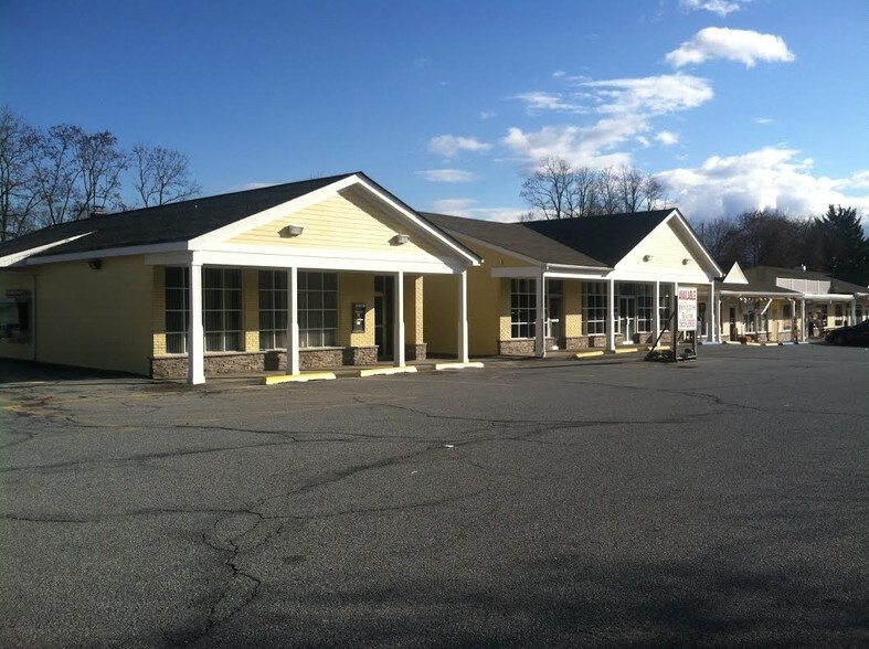 874 Violet Ave, Hyde Park, NY for lease - Building Photo - Image 2 of 12