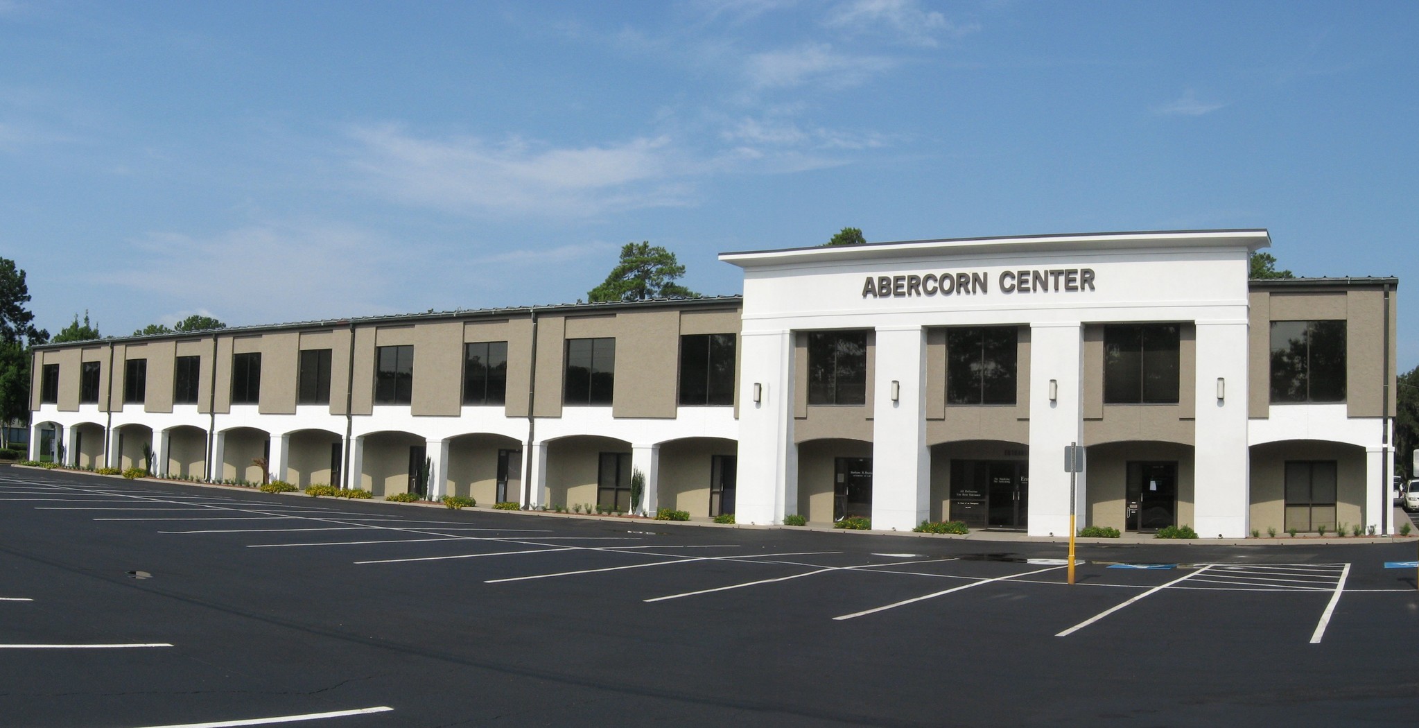 6555 Abercorn St, Savannah, GA for lease Building Photo- Image 1 of 4