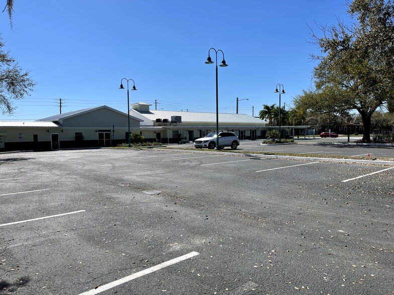 20 E Melbourne Ave, Melbourne, FL for lease - Building Photo - Image 2 of 6