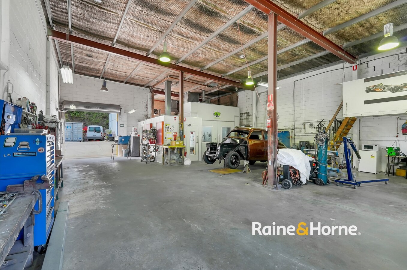 52-54 Memorial Avenue, Blackwall, NSW 2256 - Unit 2 -  - Interior Photo - Image 1 of 8