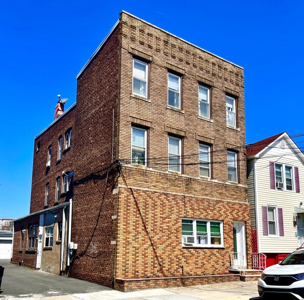 27 Lake St, Belleville, NJ for sale - Primary Photo - Image 1 of 1