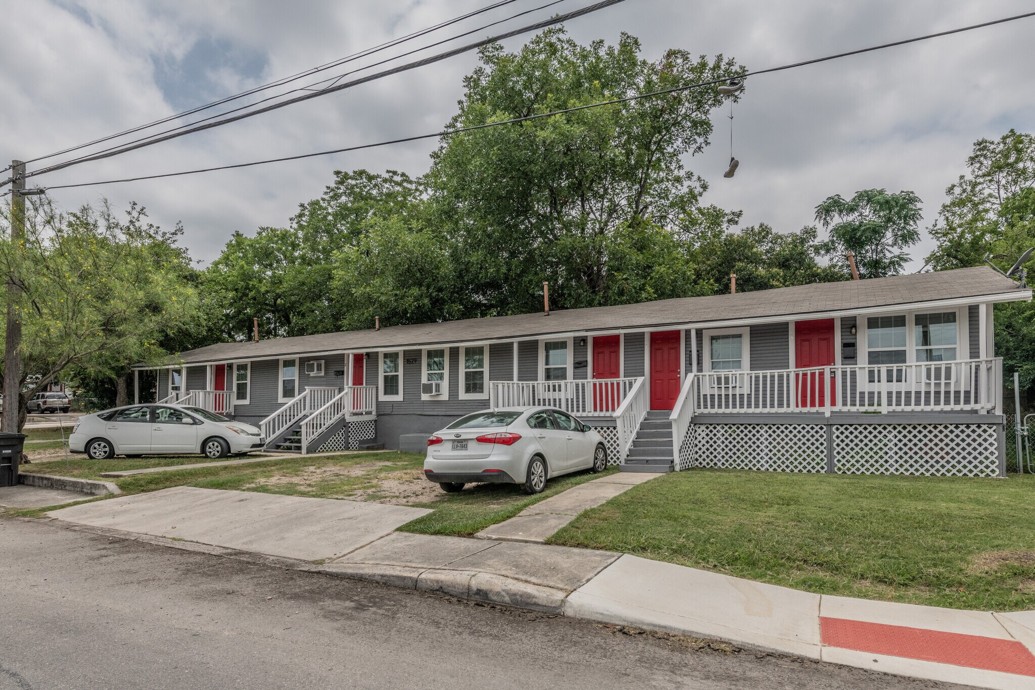 1529 N Walters, San Antonio, TX 78202