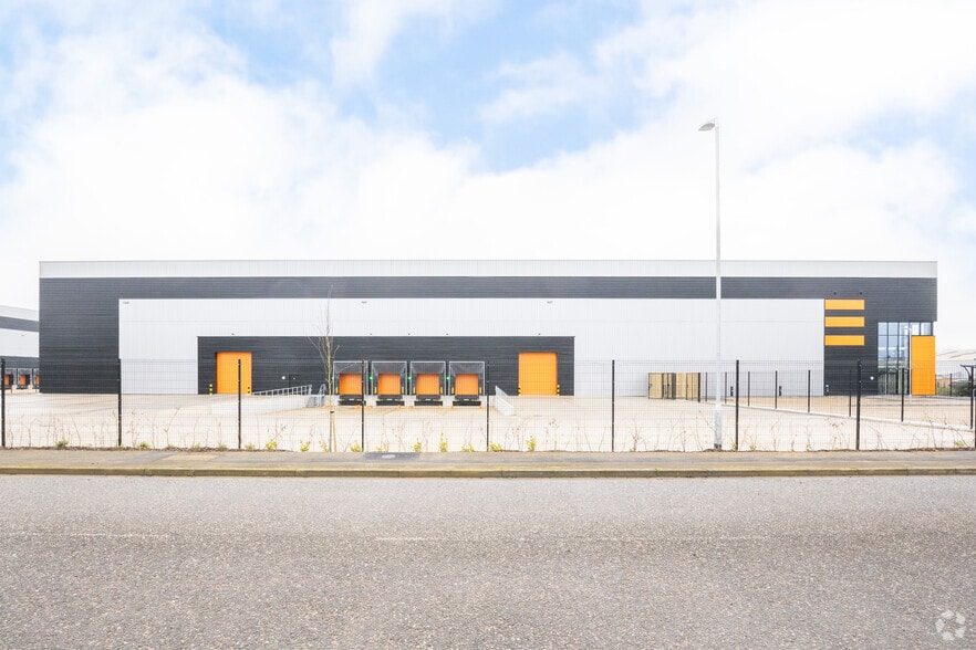 Sallow Rd, Corby for sale - Building Photo - Image 3 of 4