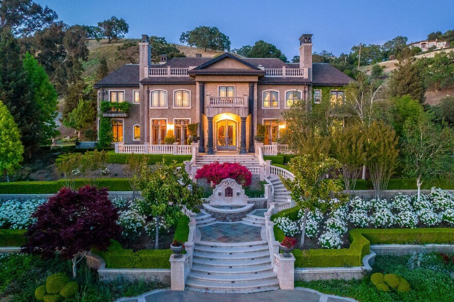 2215 Liberata Dr, Morgan Hill, CA for sale - Building Photo - Image 1 of 1