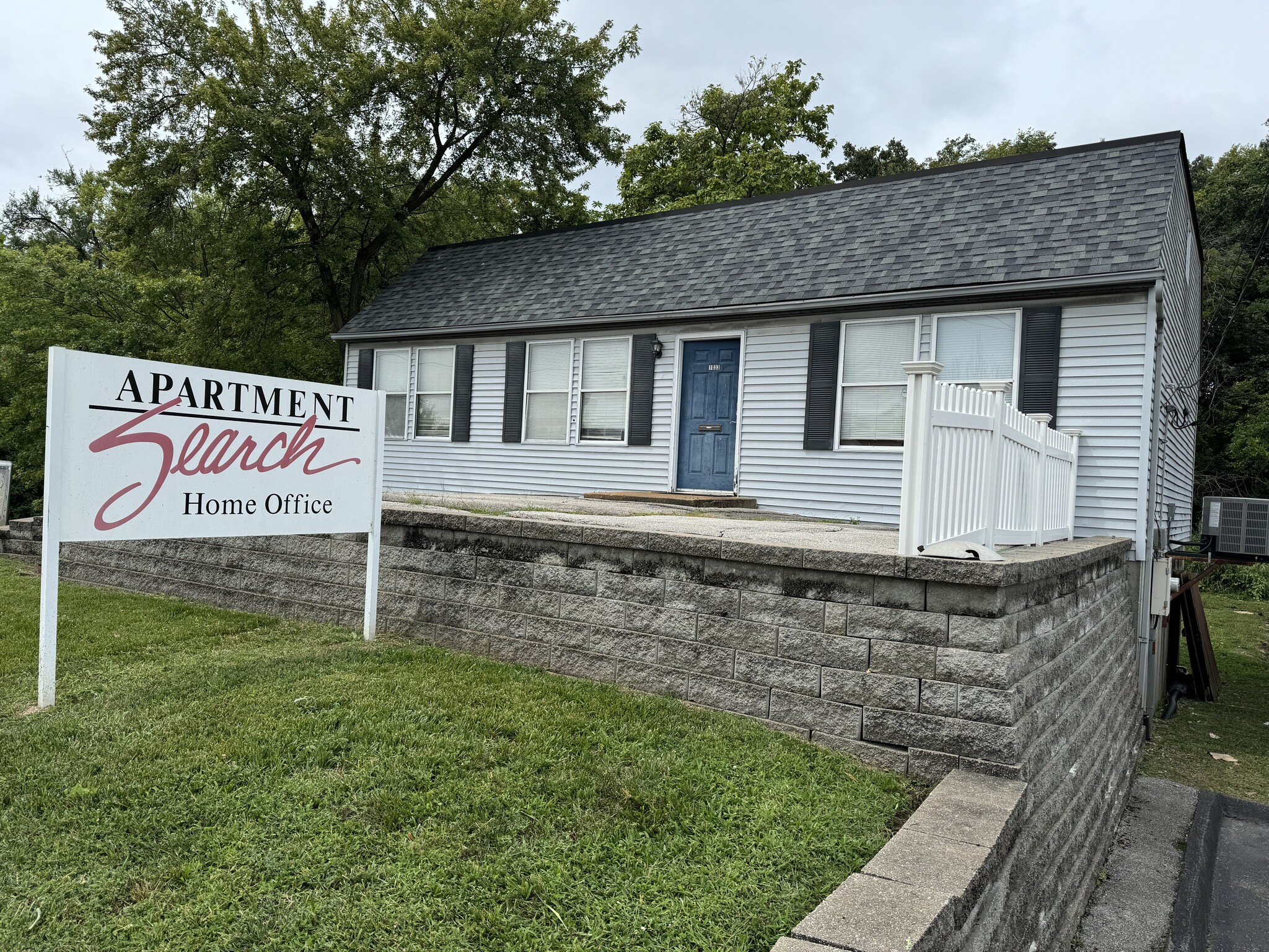 1033 S Holmes Ave, Saint Louis, MO for lease Building Photo- Image 1 of 3