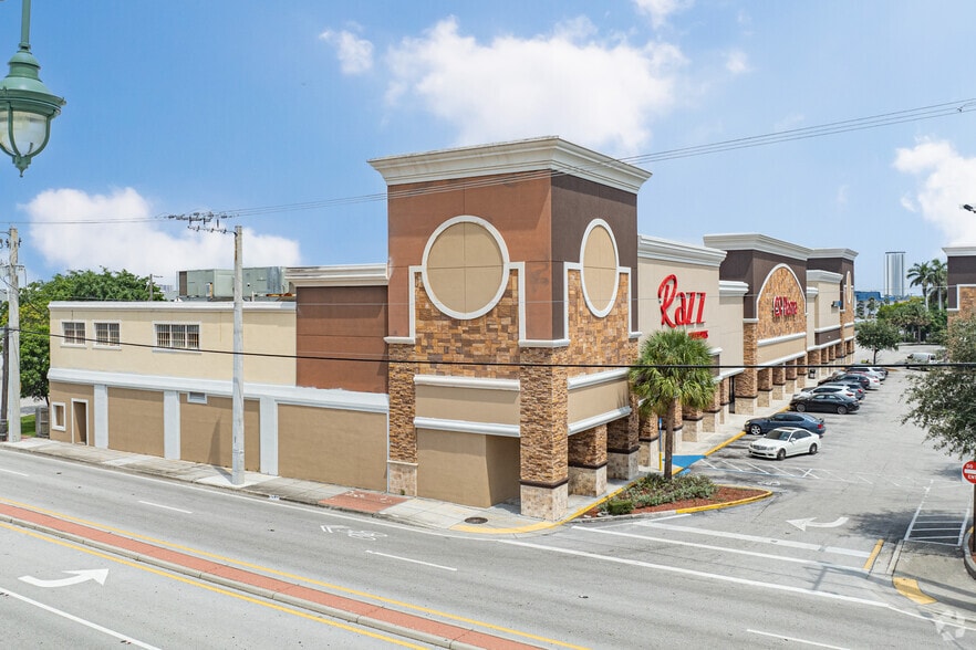 2930-3000 Broadway, Riviera Beach, FL for lease - Primary Photo - Image 1 of 1
