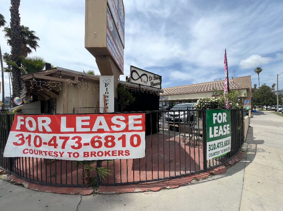 5301 W Sunset Blvd, Los Angeles, CA for lease Building Photo- Image 1 of 7