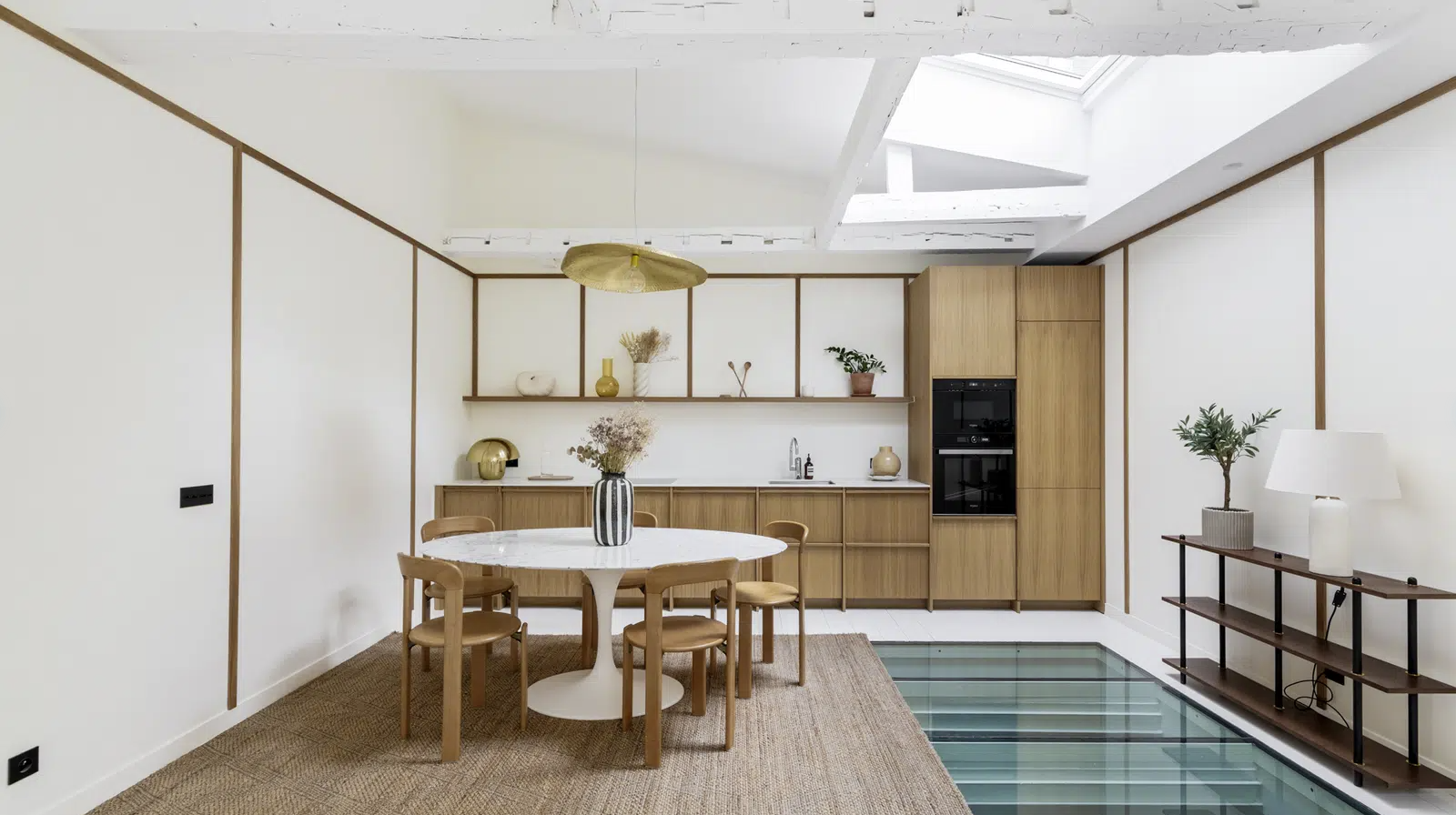 Paris, PAR 75009 -  -  - Interior Photo - Image 1 of 5