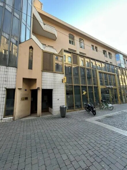Office in Metz for lease - Building Photo - Image 2 of 5
