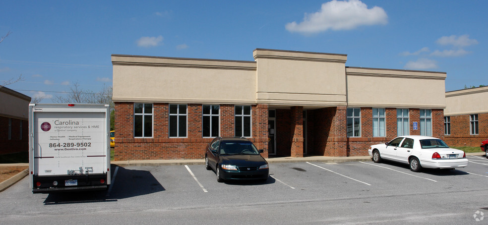 301 Halton Rd, Greenville, SC for lease - Building Photo - Image 3 of 6