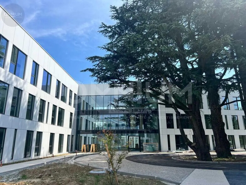 Office in Limonest for lease - Building Photo - Image 3 of 47