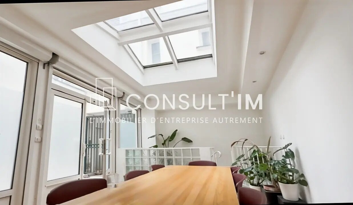 Office in Paris for lease Building Photo- Image 1 of 6