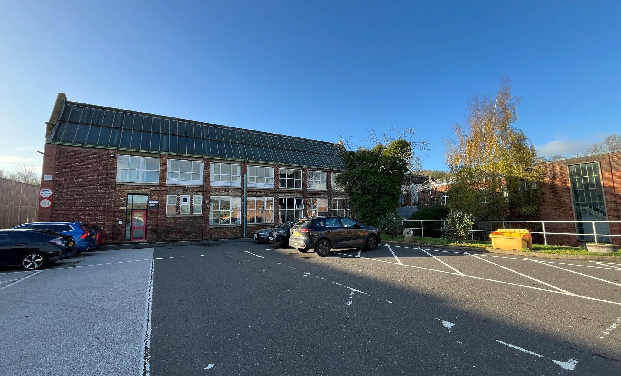 Hayfield Rd, High Peak for lease Primary Photo- Image 1 of 10