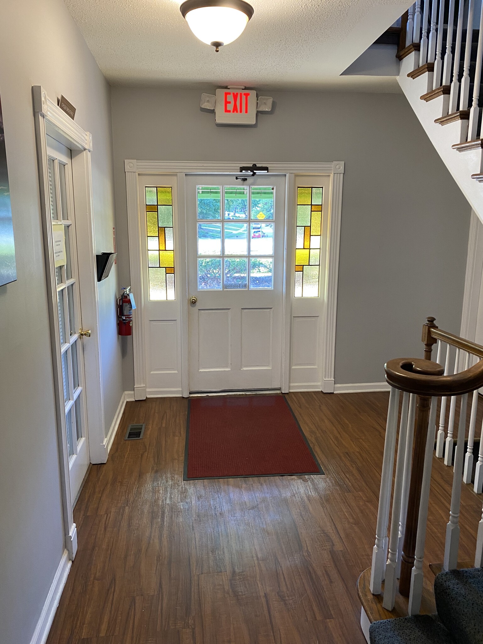 699 W Woodbine Ave, Kirkwood, MO for lease Interior Photo- Image 1 of 4