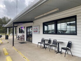 15877 S US Highway 259, Haworth OK - Convenience Store