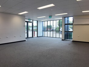 11 Blanck St, Ormeau for lease Interior Photo- Image 1 of 10