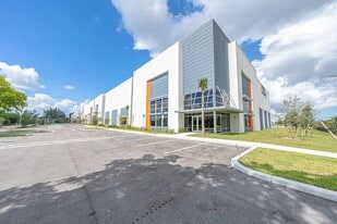 Davie Industrial Center Outdoor Storage - Warehouse