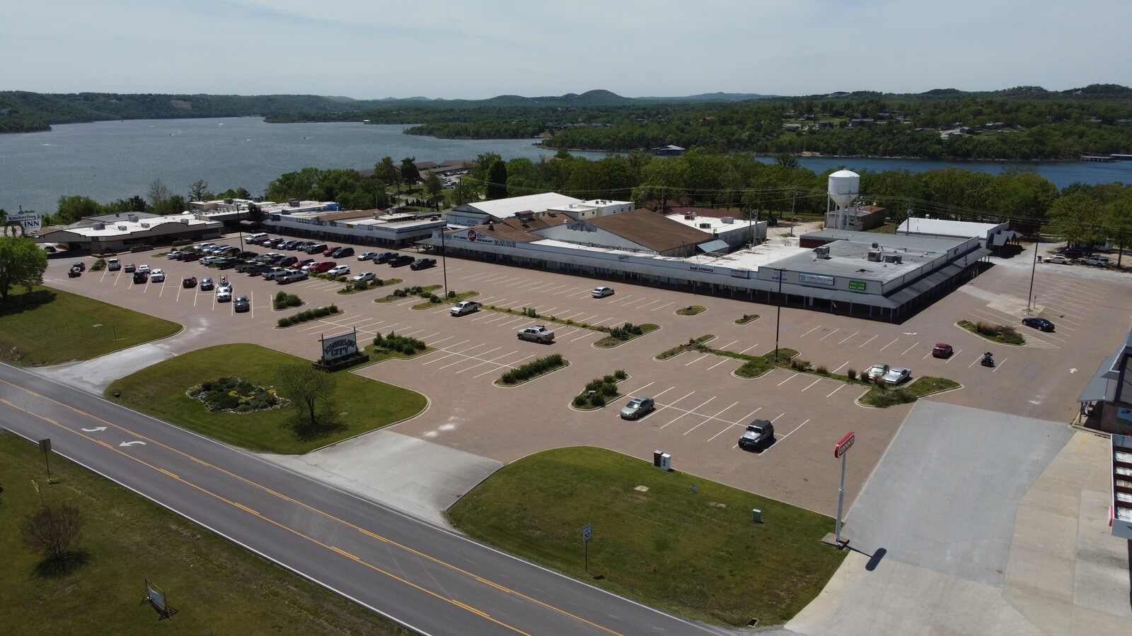 11863 State Highway 13, Kimberling City, MO 65686