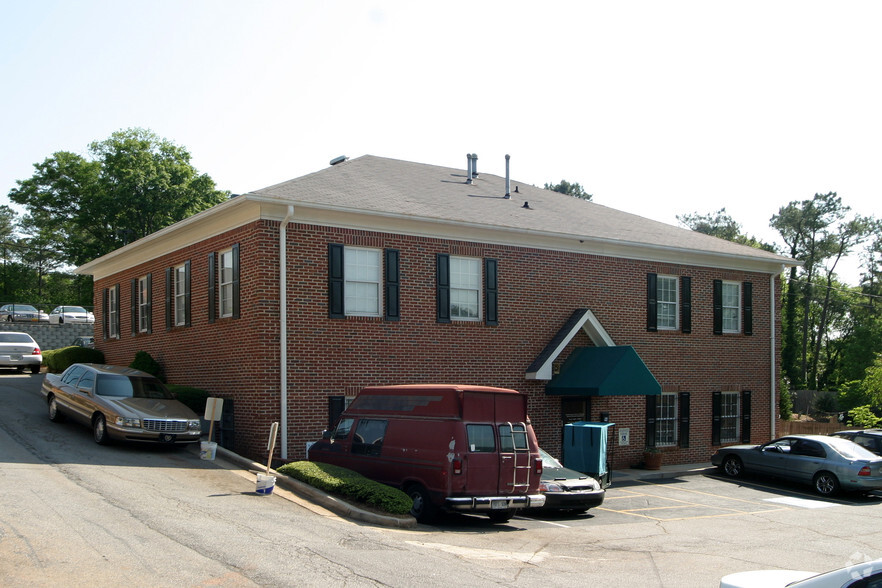 2341 Lawrenceville Hwy, Decatur, GA for lease - Building Photo - Image 2 of 4