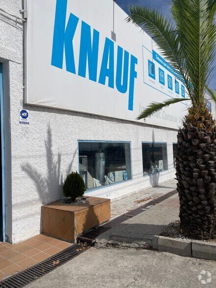 in Moraleja de Enmedio, Madrid for sale - Interior Photo - Image 1 of 1